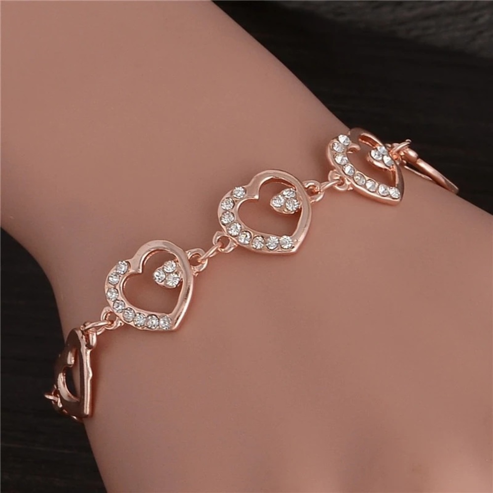 Heart Design Fashion bracelet with CZ stones - Picture 1 of 6